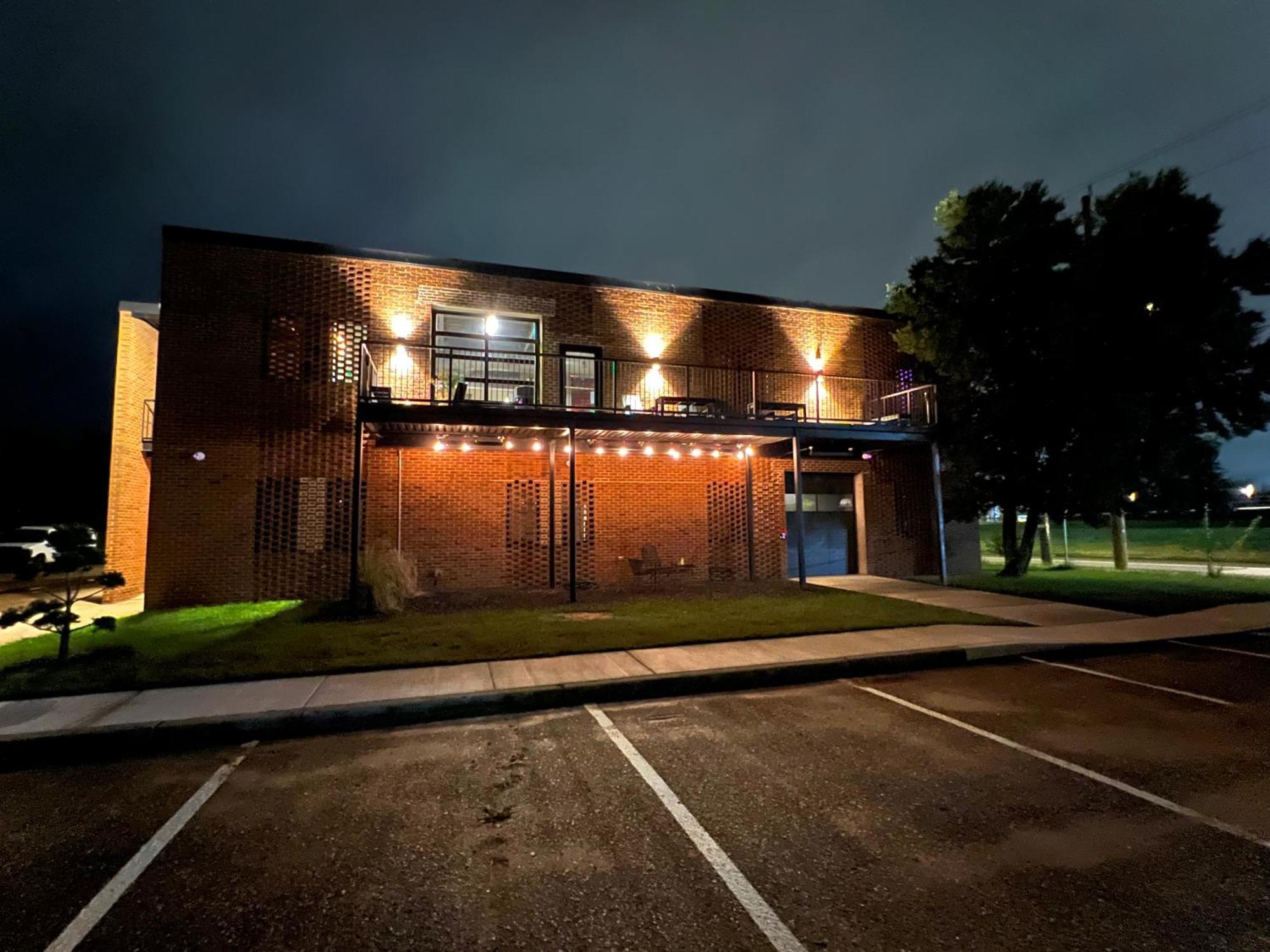 Classified Moto - The Frank Room Richmond Exterior foto